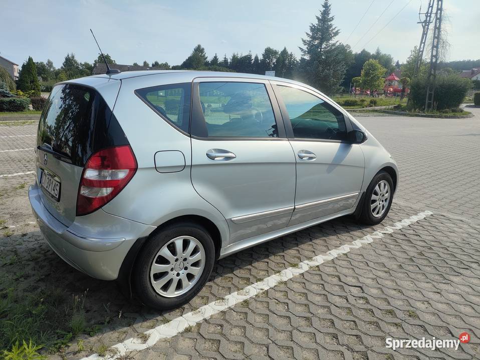 Mercedes A A150 W169 manualna Przyłogi