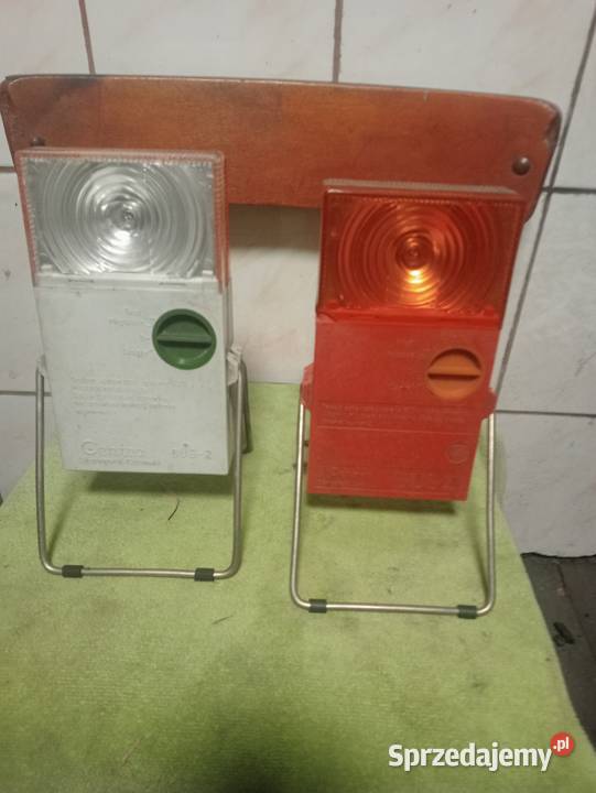 Latarki lampy sygnałowe syrena ursus warszawa Ogrodzieniec