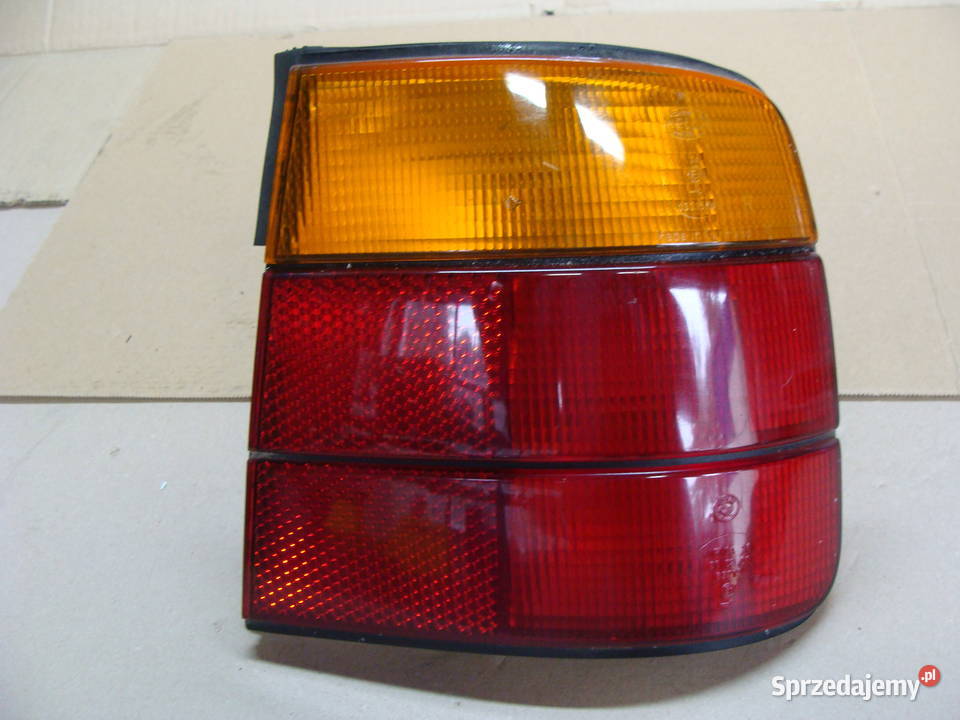 BMW 5 E34 8894 LAMPA TYŁ PRAWA SEDAN 1384010R osobowe Goleniów