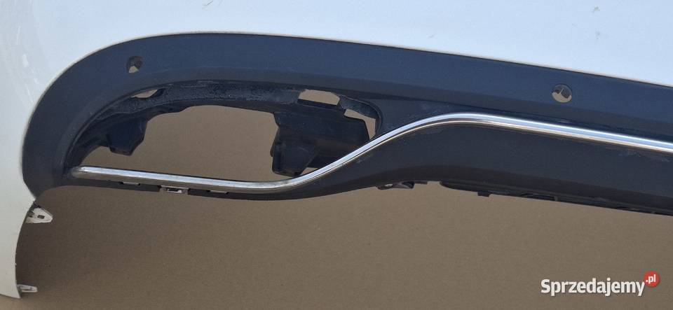 MERCEDES CKLASA W205 KOMBI ZDERZAK TYŁ TYLNY Bieleń