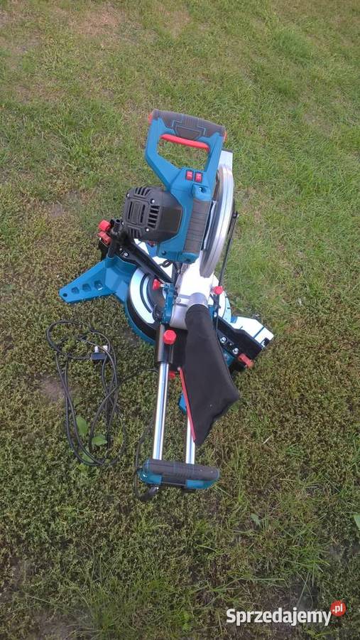 Piła tarczowa ukosowa z posuwem 2300W 256 mm sprzedam