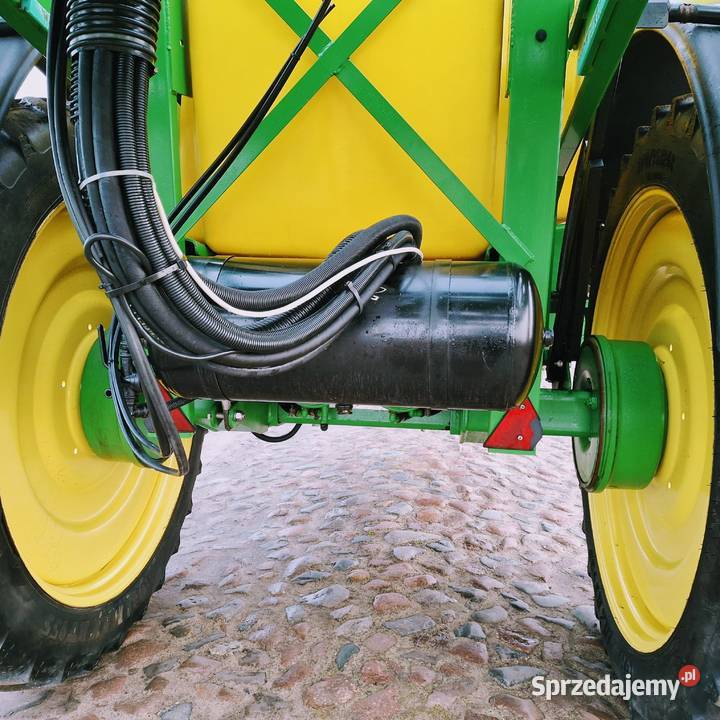 Opryskiwacz John Deere 740 2421m 4000l 7 sekcji Strzelno