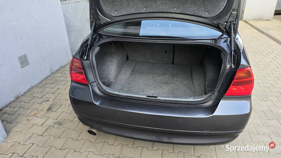 BMW Seria 3 318i Używany 2005 11 900 PLN manualna Seria 3 Nowy Świętów