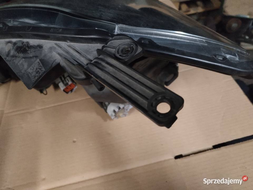 Lampa prawa Suzuki sx4 scross lift osobowe Białystok sprzedam