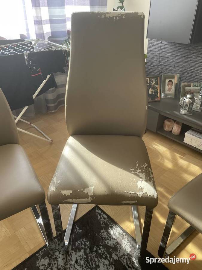 Krzesła beżowe do jadalni