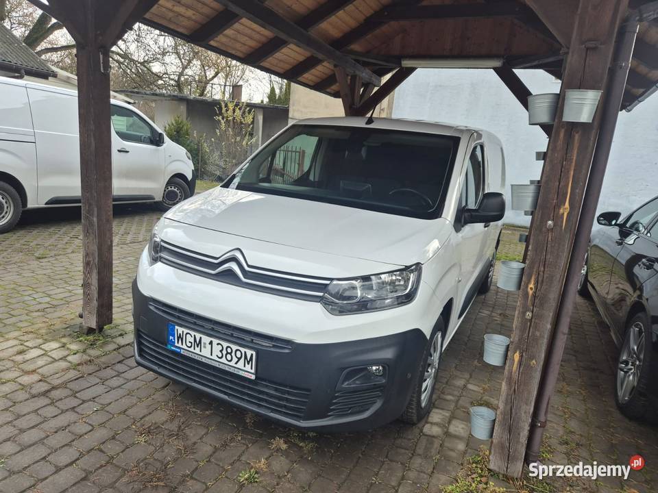 Citroen Berlingo 15 Diesel Salon VAT 1 FV 23 Rok produkcji 2020 mazowieckie Milanówek