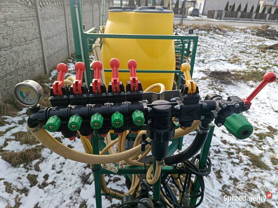 Opryskiwacz polowy ciągany Agro Wiki 1500 l nieuszkodzony Leśniaki