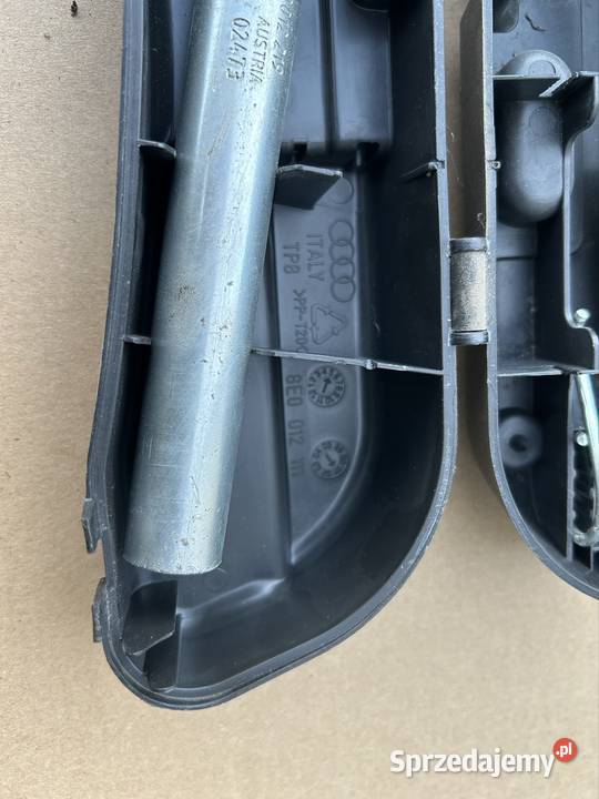 Schowek na klucz do kół Audi a4 b6 8e0012111