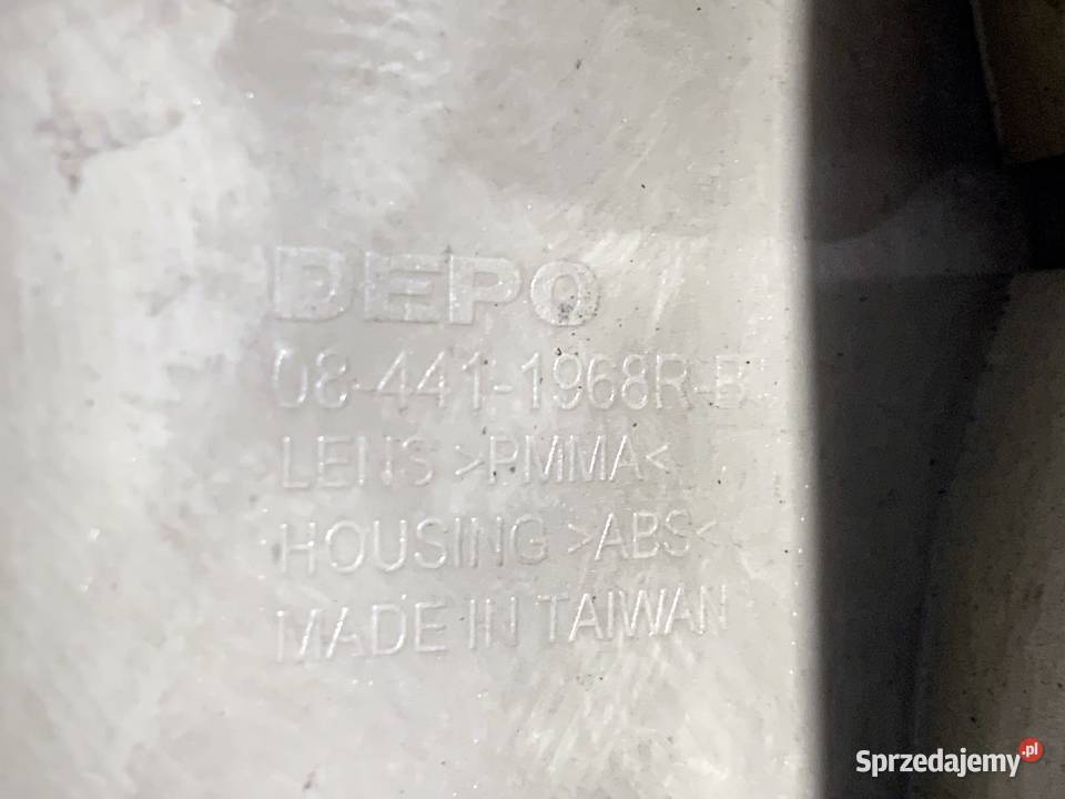 LAMPA PRAWY TYŁ VW LT 28 35 Bus 9606 ŚWIATŁO