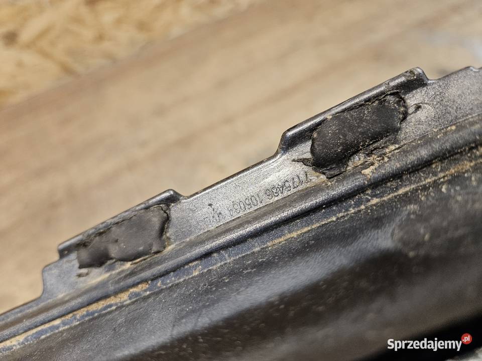 BMW X5 E70 KRATKA PRAWA ZDERZAKA PRZÓD 7175486 Karoseria Międzychód