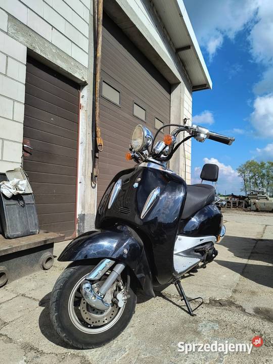 Skuter VASTRO 125 Lucynowo