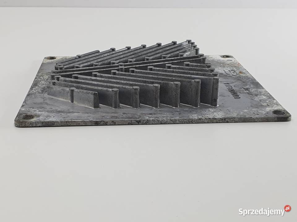 OBUDOWA RADIATOR PODSTAWA CHLODZENIE PEUGEOT