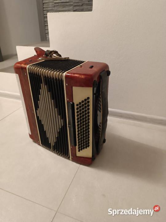 Akordeon muza bydgoska fabryka akordeonów Dębica