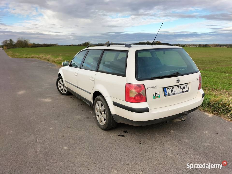 Passat 19 TDI Avb klima hak sprawny Wołów