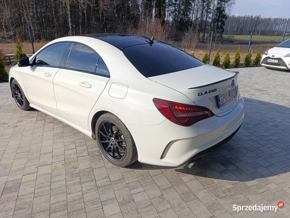 Mercedes CLA 250 benzyna 4 matic biały sprzedam