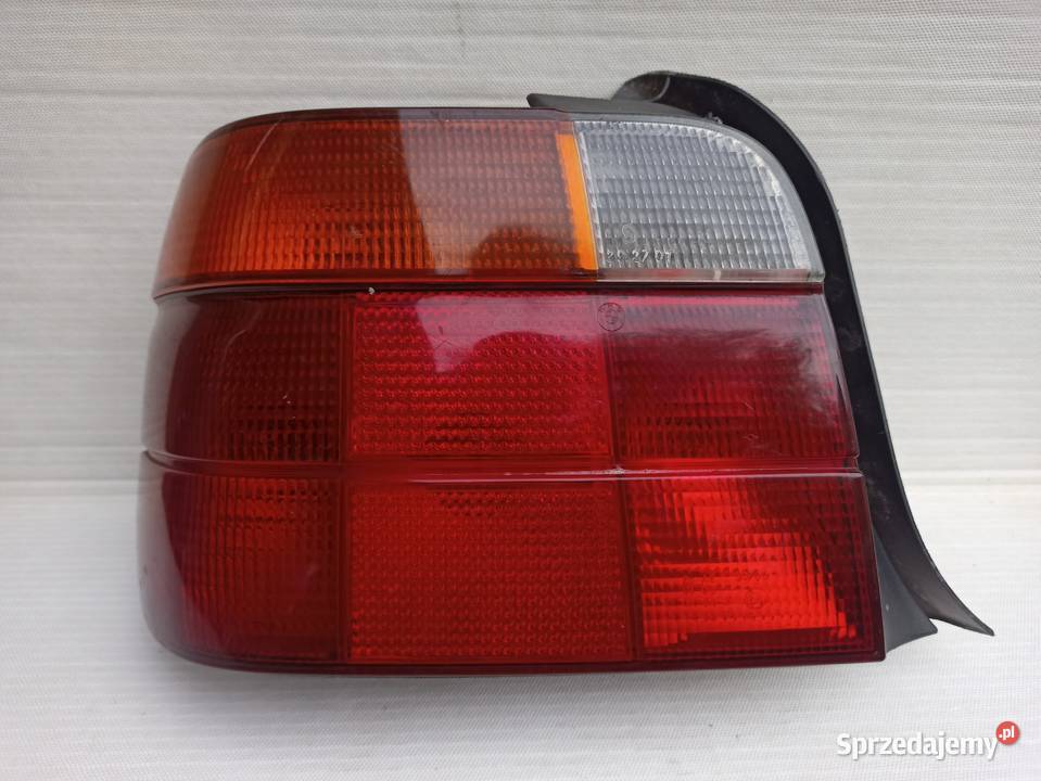 BMW E36 Compact lampa tył tylna lewa wkład lampy tylne łódzkie Sieradz sprzedam