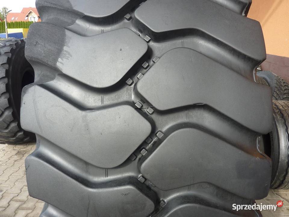 Opona używana przemysłowa 3565R33 BRIDGESTONE 33cale Zaścianki