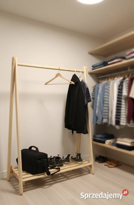 wieszak na ubrania stojący drewniany