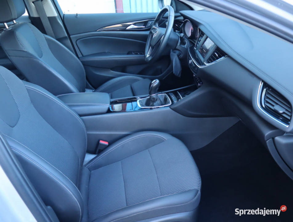 Opel Insignia 16 CDTI asystent pasa ruchu Insignia Łódź