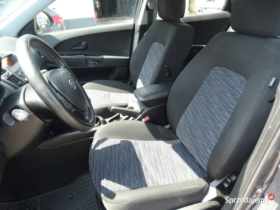 Kia Ceed 16benzyna wypożyczalnia wynajem Przebieczany wynajem auta