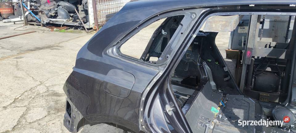 ĆWIARTKA BŁOTNIK PRÓG PRAWY TYŁ AUDI Q5 8R LZ7L Przystajń