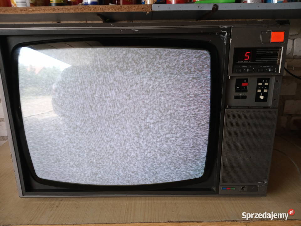 Stary telewizor kineskopowy