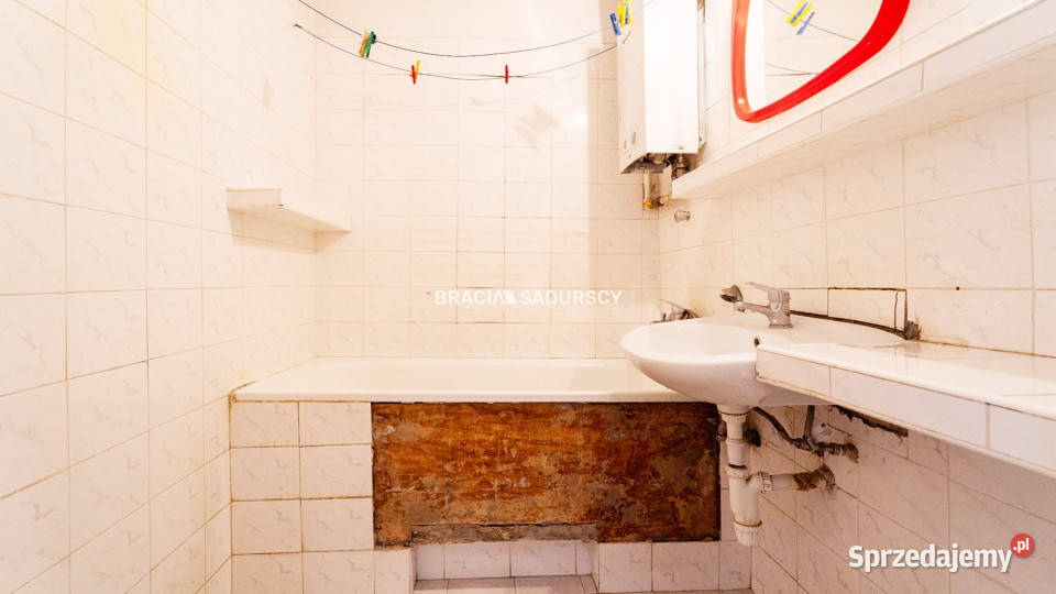 Mieszkanie Kraków os Piastów 6496m2 3 pokojowe