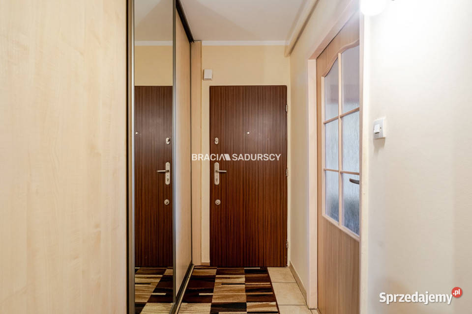 Mieszkanie 557m2 3 pokoje Kraków Podedworze sprzedam