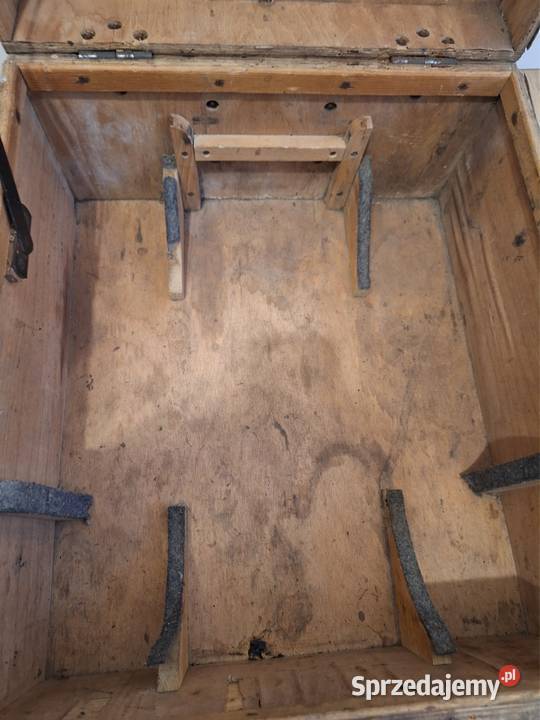 Stara niemiecka oryginalna skrzynia wojskowa Cybinka