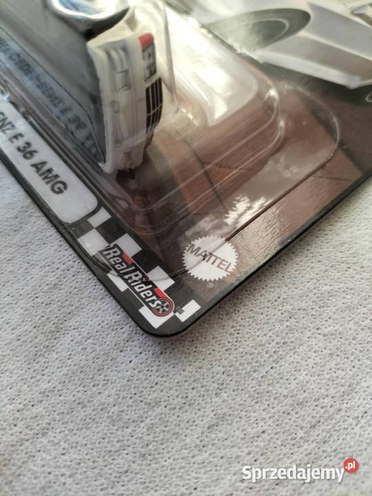 Hot Wheels PREMIUM MercedesBenz AMG E 36 stan