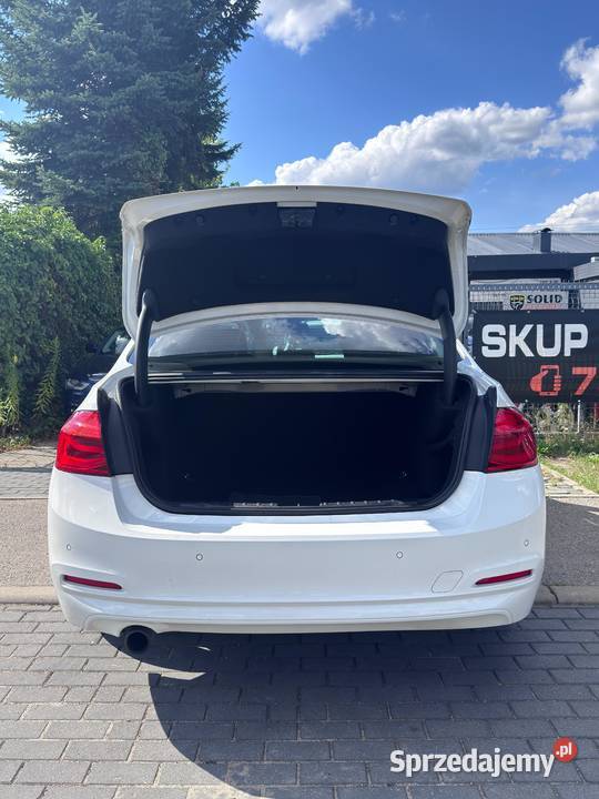 Bmw 320i Benzyna 2017 Zadbany Klimatyzacja 1998cm3 Częstochowa