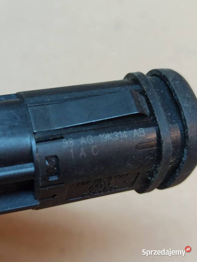 PRZYCISK PODGRZEWANIA FOTELA FORD FOCUS MK1 Bolesławiec sprzedam