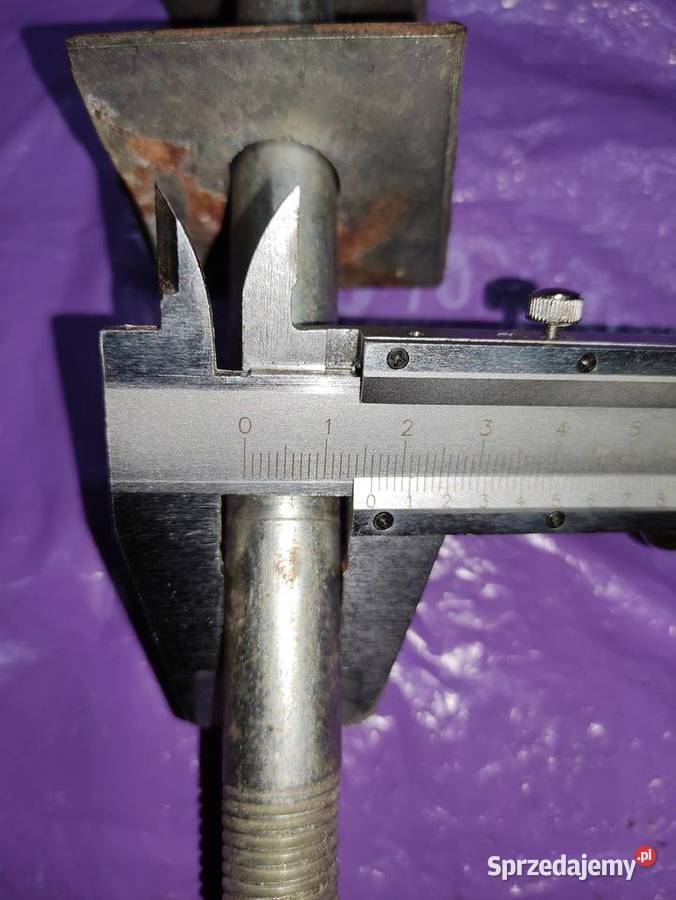 Śruba i hak wieszakowy Przeworno