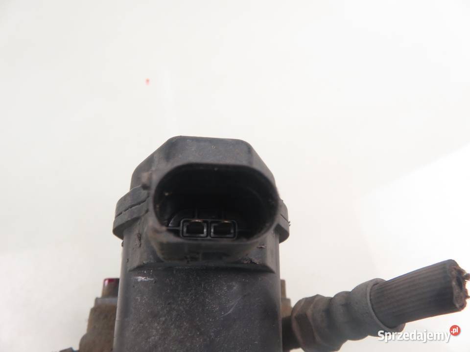 ZACISK LEWY TYŁ AUDI A4 B8 18 TFSI 32335478