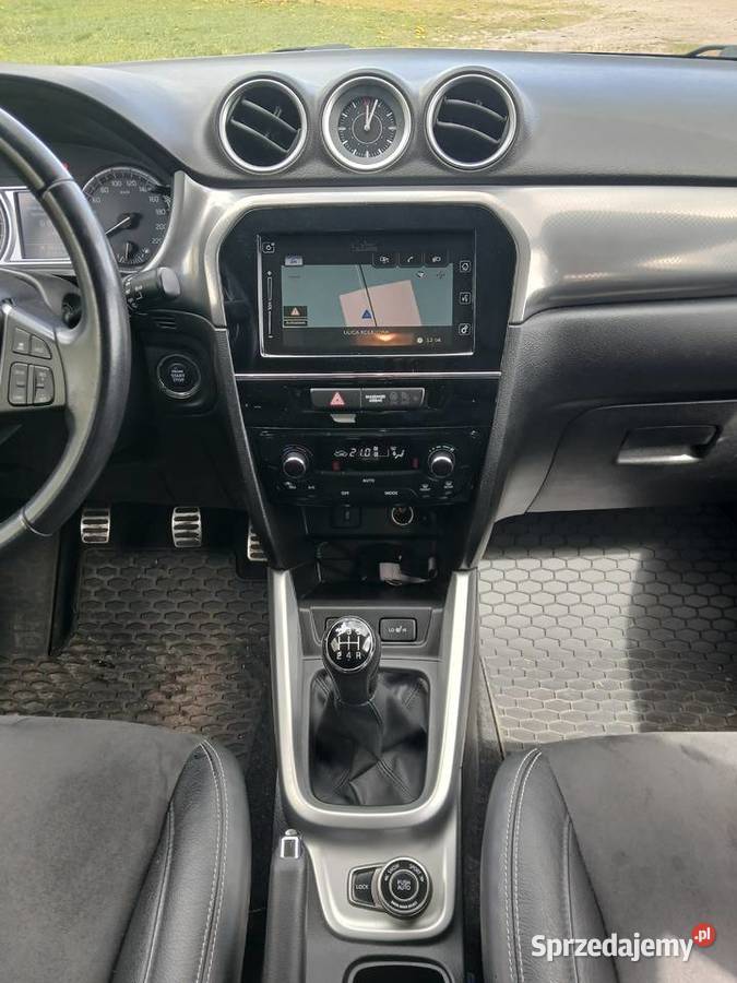 Suzuki Vitara AllGRIP 16i 120 4x4 mały przebieg Marzenin