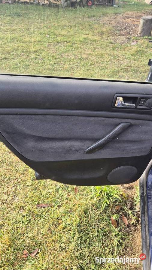 Drzwi tylne passat b5 LB5N osobowe