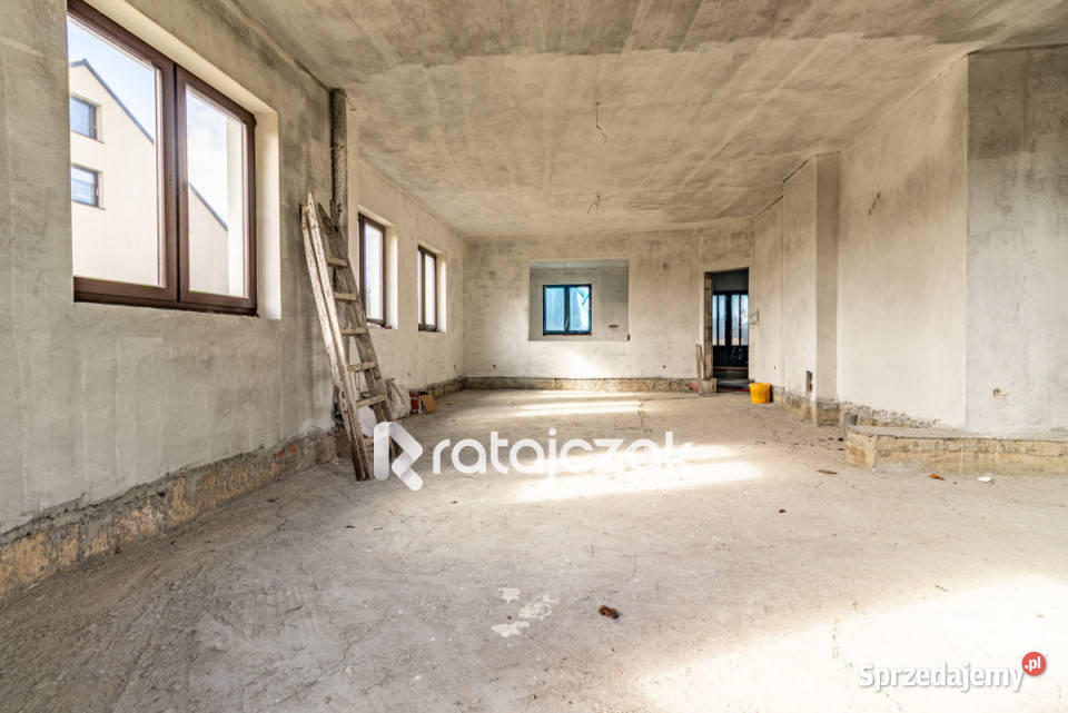Dom wolnostojący do sprzedania Starzyno 678m2 pomorskie