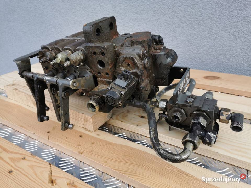 Rozdzielacz hydrauliczny Fendt 824 Turboshift Wilkowo