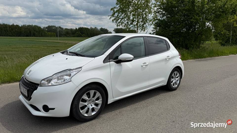 Peugeot 208 Rok produkcji 2013 Nisko