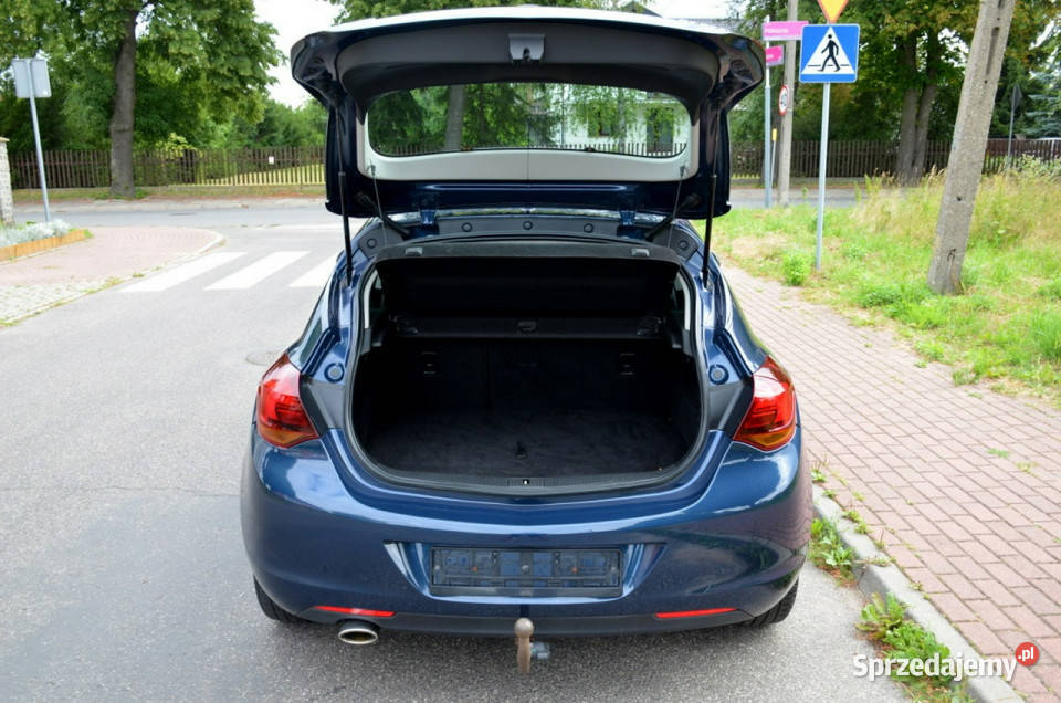 Opel Astra Zarejestrowana 14T 140 Sport Serwis autoalarm sprzedam