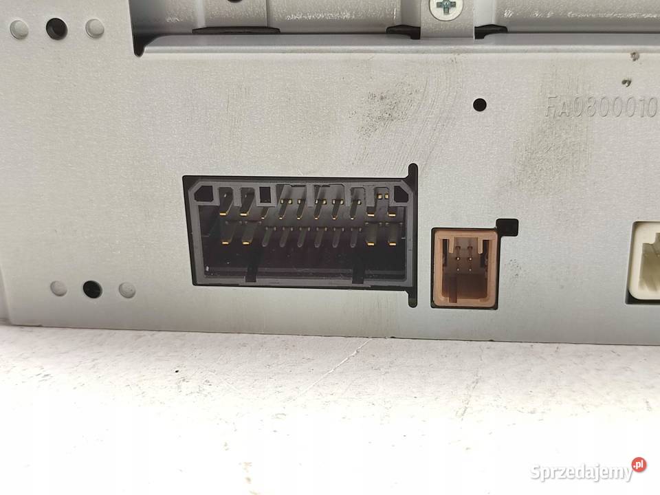 RADIOODTWARZACZ CD SUZUKI SWIFT V 20102017 NOWY