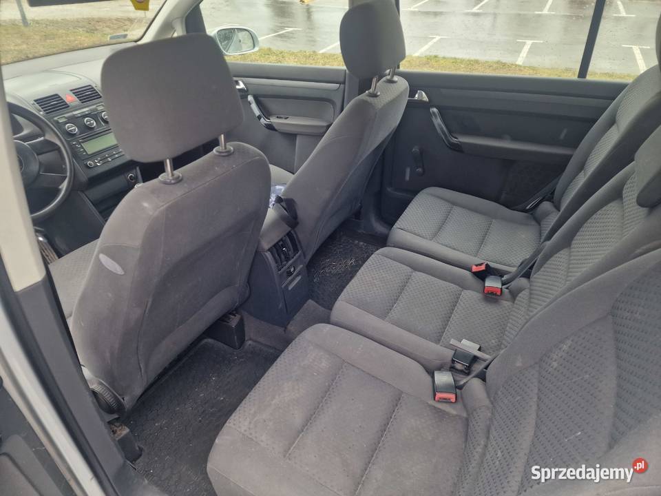 Volkswagen Touran 16 FSI 1598cm3 Parznice sprzedam