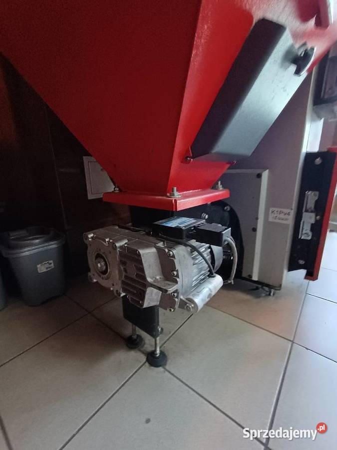 Kocioł Defro 12kW 2017r Z podajnikiem na węgiel Kotły i Piece CO Borówno sprzedam