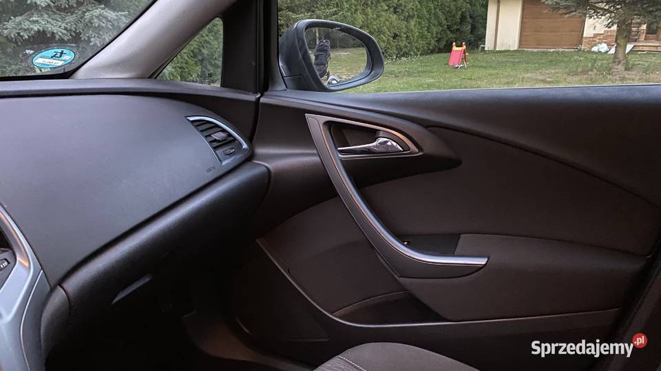 Opel Astra J Sedan 17 CDTI 130 20132014 1686cm3 Opoczno