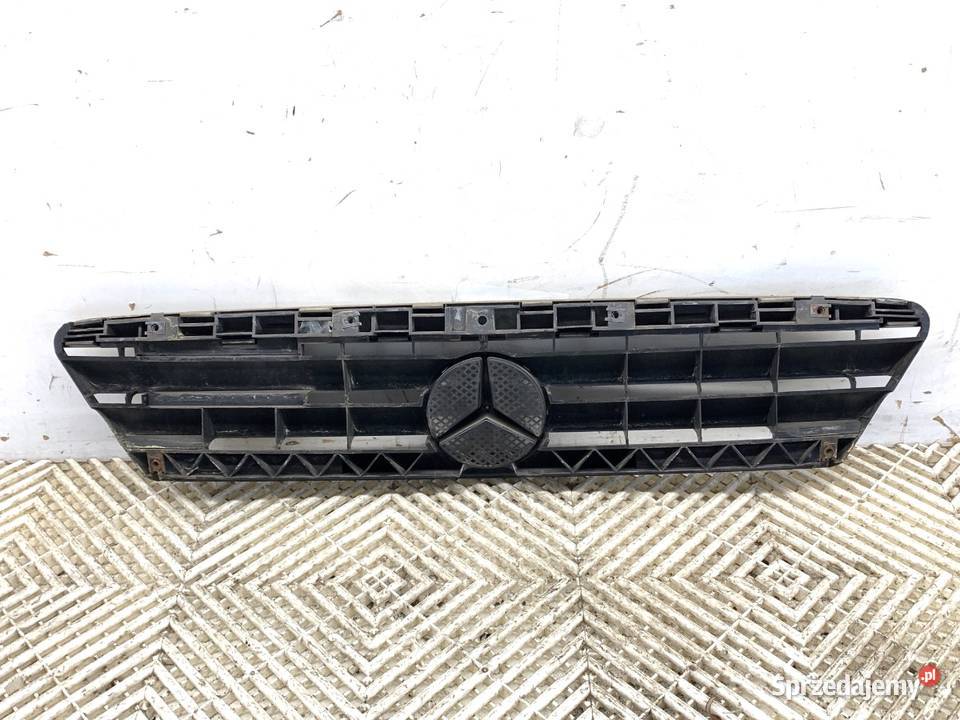 ATRAPA GRILL MERCEDES W168 9705 Hatchback KRATA Atrapy