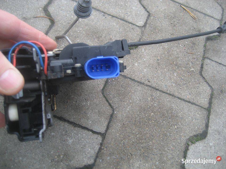 skoda fabia i 1 i lift 0407r zamek drzwi przód osobowe sprzedam