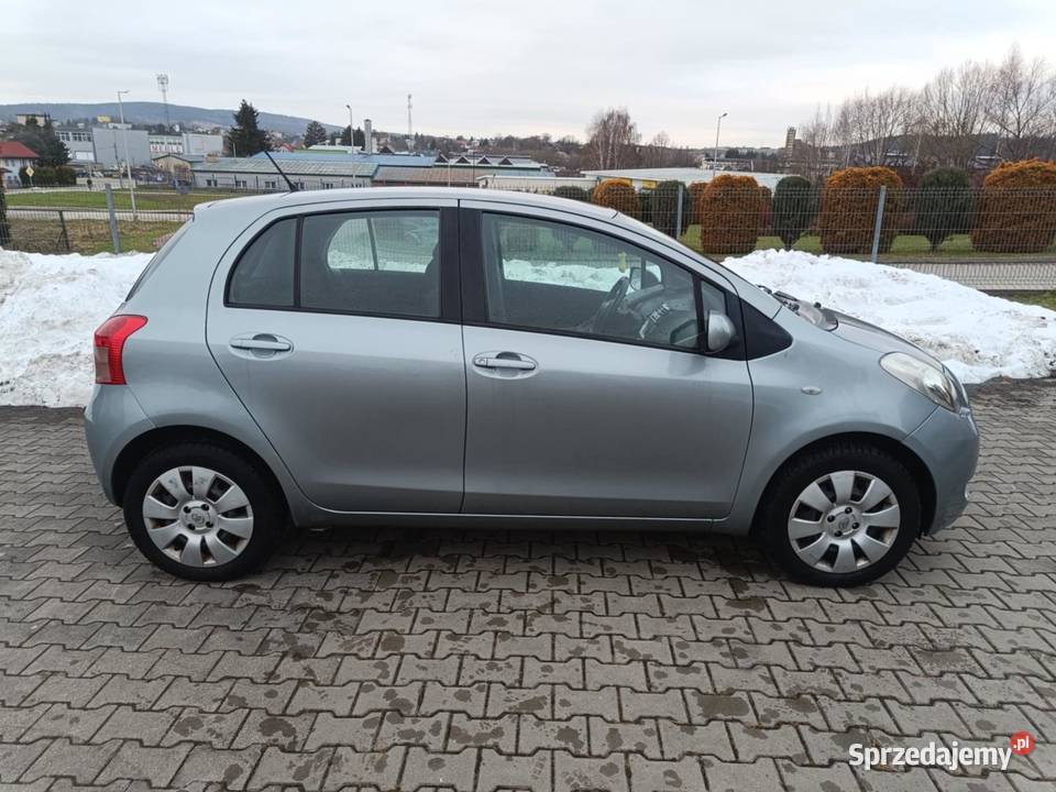 Toyota Yaris II Hatchback 5d 13 i VVTi 86 2007 86KM Sanok