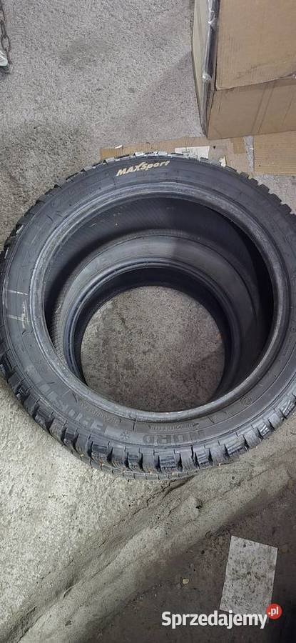 4x Opony zimowe MaxSport z kolcami 215 45 R17 sprzedam
