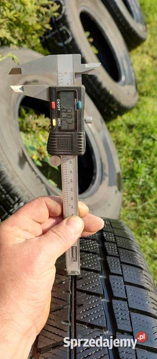Komplet opony falken zimowe 75r225 16c Motoryzacja Konin sprzedam