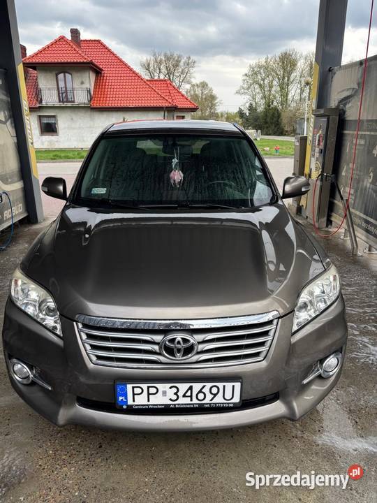 Toyota RAV4 22 DCAT X złoty Łobżenica